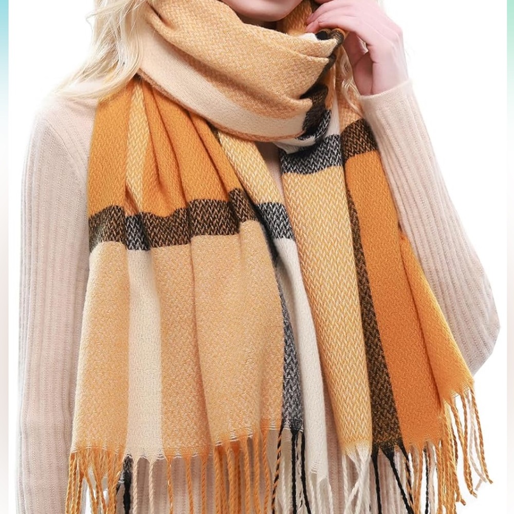 Gorgeous Fall Colors Shawl/Wrap/Scarf With Frindge💛🧡